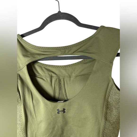 Under Armour Olive Green Fitted Crop Sports Bra Size S - Picture 4 of 7
